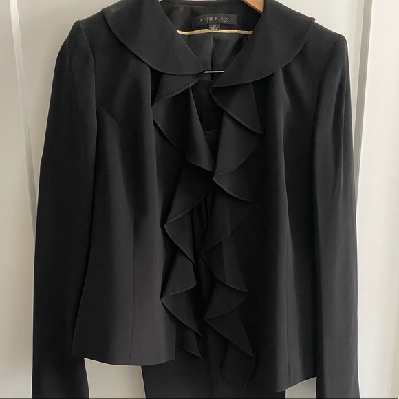 <3 Anne Klein Women’s Suit w ruffles - Picture 3 of 6
